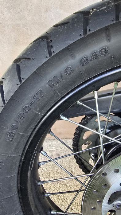 Vând cauciucuri moto Dunlop