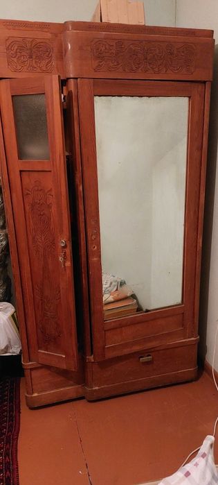 Шкаф СССР деревянный