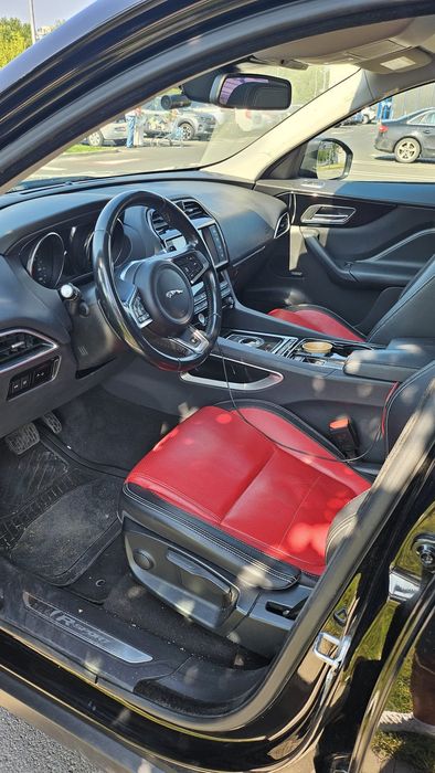 Jaguar f pace automatic 4x4