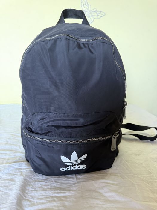 Черна раница Adidas