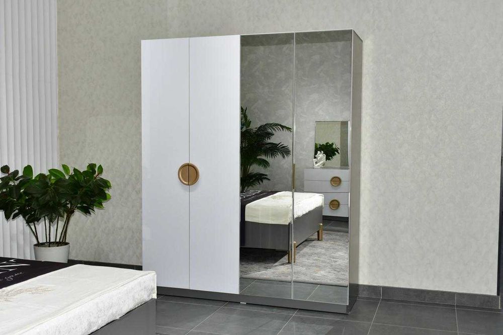 Спальные гарнитуры напрямую со склада