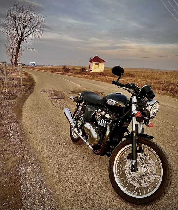 Vand Triumph Thruxton 900 caffe racer an 2015