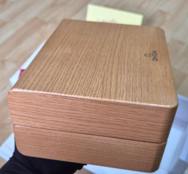 Cutie ceas Omega Premium cu toate acte + punga