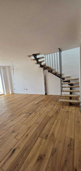 Case cu design exclusivist la cheie AFI Arad