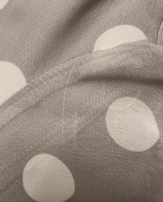 Rochie gri cu buline albe