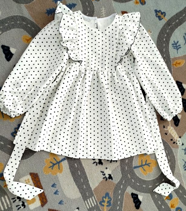 Платье на девочку в идеальном состоянии