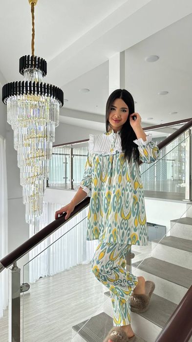 Navinka dvoykamiz sotuvga keldi