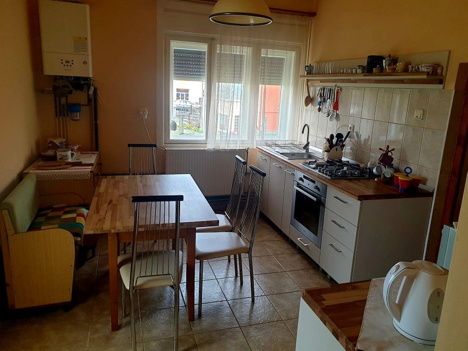 Vand casa locuibila Finteusu Mare 8 ari de teren