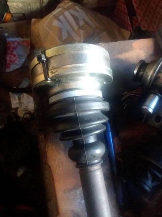 Ofer spre vânzare planetară stânga fața, pentru vw t5!