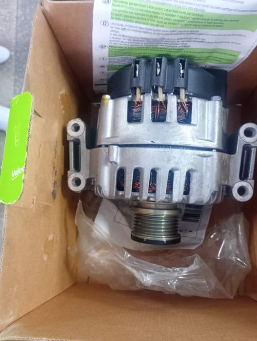 Vând alternator Mercedes Sprinter  nou Valeo