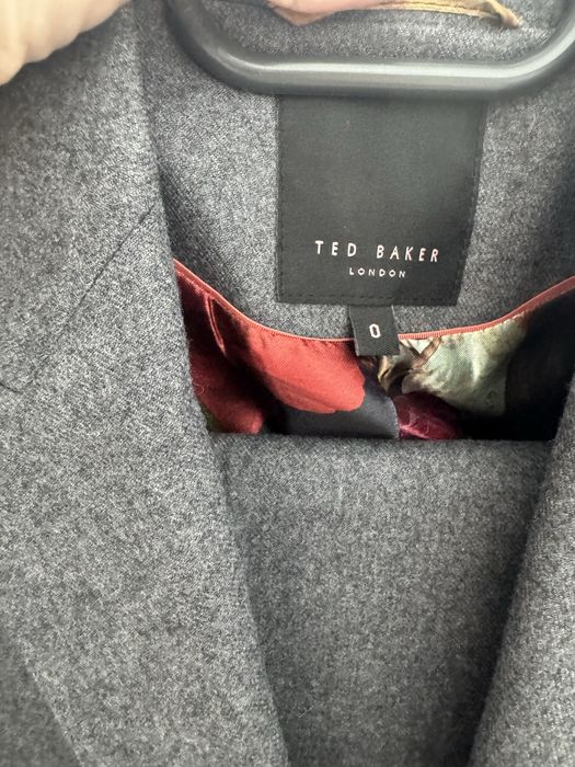 Ted Baker  костюм ,панталон и сако