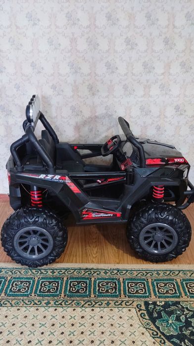Детский двухместный электромобиль багги.

БУ. Куплен в мае этого года.