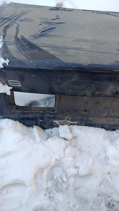 Продам на Ауди А6 С4