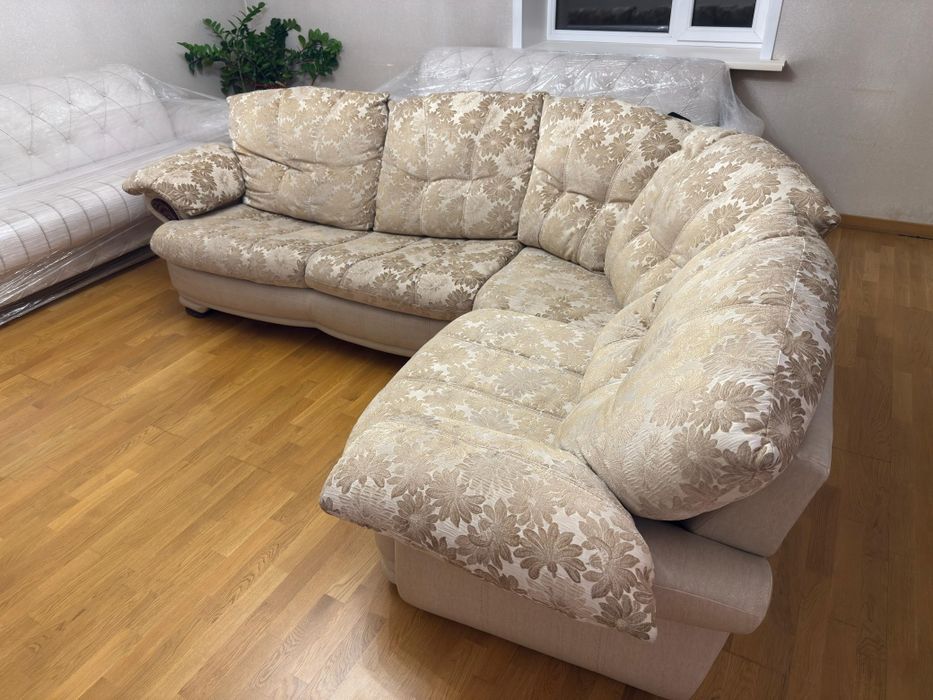 Угловой диван  с креслом