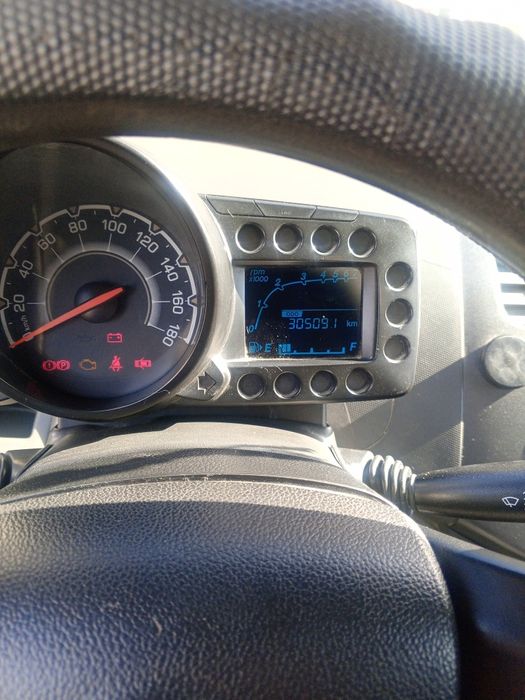 Chevrolet Spark 2012 — 2