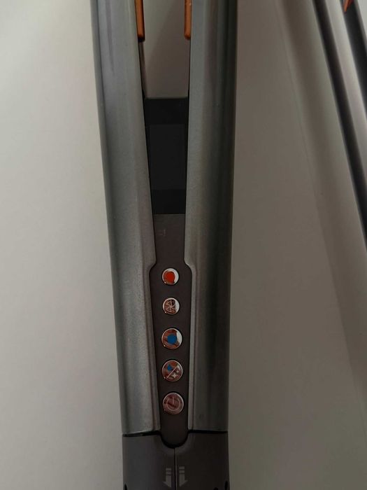 Dyson airstrait,aparat de întins parul