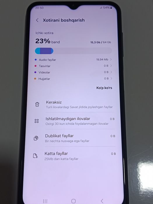 Samsung A 13 sotiladi.