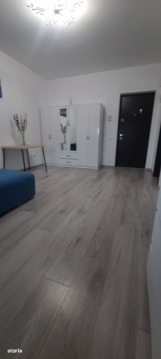 Garsoniera de inchiriat-Aparatorii Patriei-cu centrala+loc de parcare