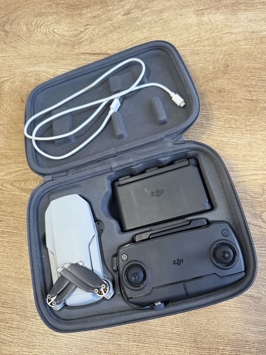 Дрон квадрокоптер DJI MAVIC