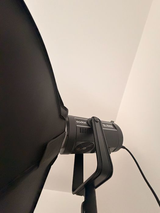Set iluminare foto/video Godox SL150III + Softbox Octa + Stativ – NOU GARANTIE
