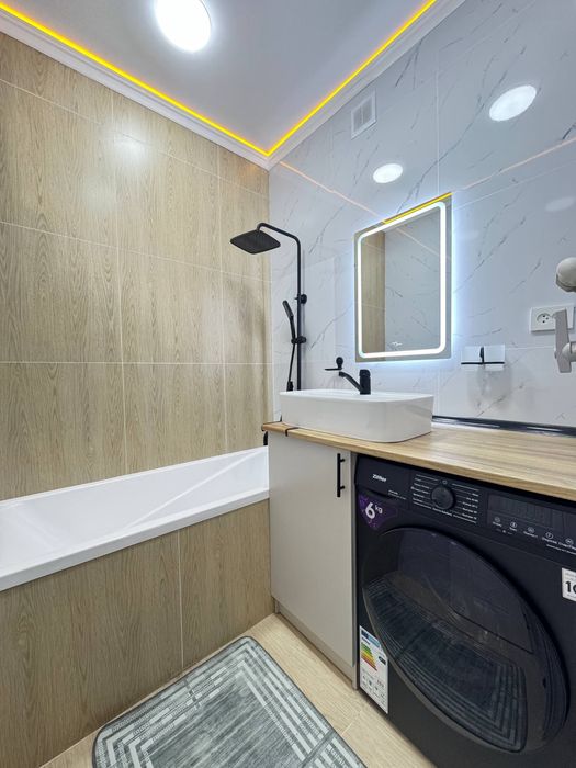 Метро М.Улугбек 2/4/4 переделан 3х ком, балк 1.5х3