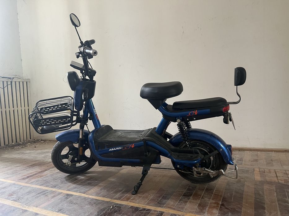 SKUTER sotiladi 554450