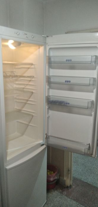 De vânzare frigider Whirlpool