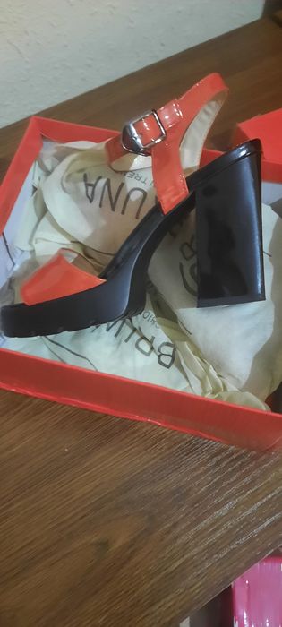 Yengi firmenniy obuvla 100 min som