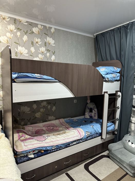 Продам двухъярусную кровать