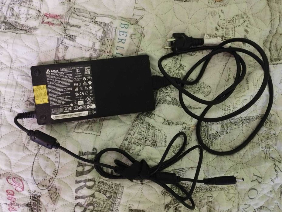 Геймърски лаптоп Acer Nitro 5 – Ryzen 7 6800H, RTX 3060, 16GB DDR5