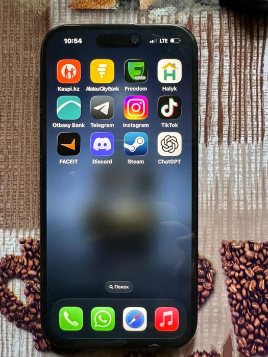 Продаю айфон 15