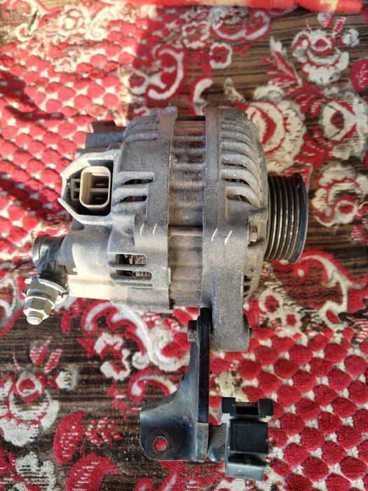 Генератор на Ниссан санни