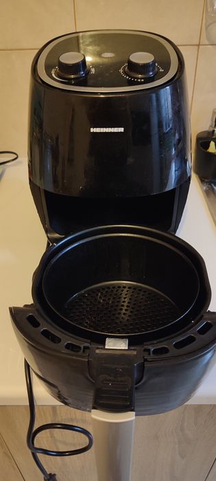 Vând airfryer Heinner