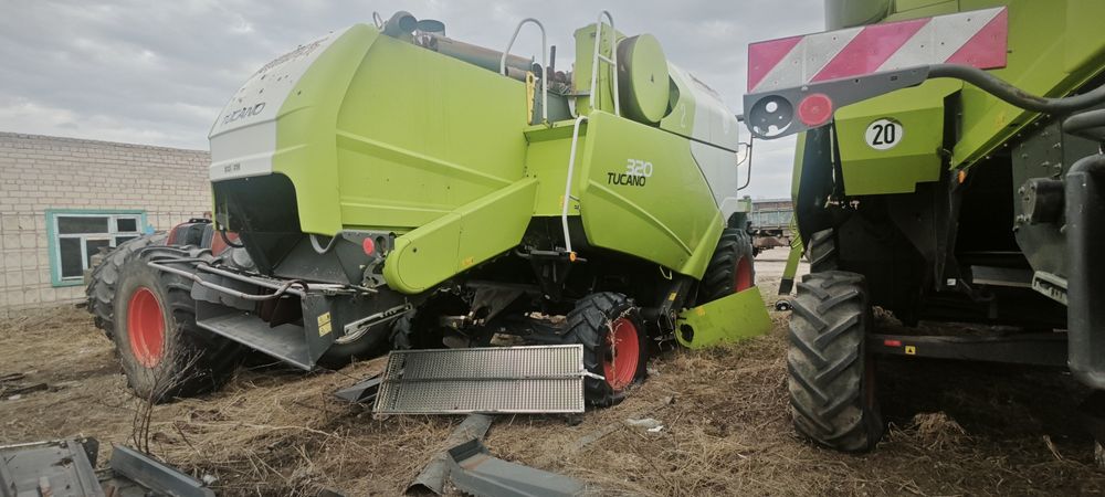 Продам комбайн Class Tucano 320