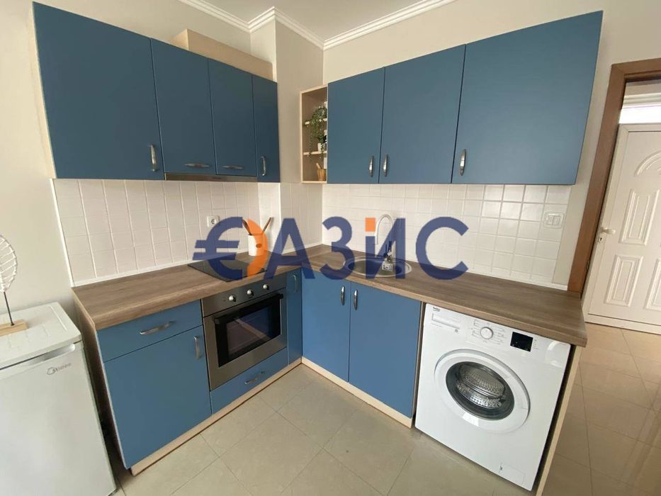 Продава се Двустаен апартамент в Свети Влас - 49 кв.м за 1062 €/кв.м - Снимка #2