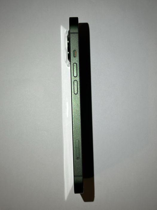 Vând iPhone 13  128gb