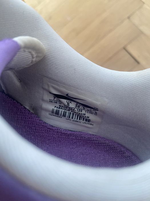 Маратонки Nike номер 38.5