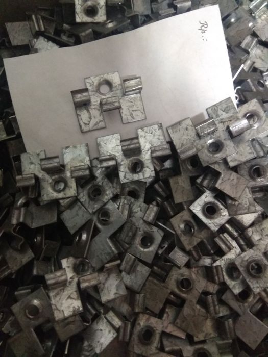 Кляймер для крепления террасной доски  и керамогранита