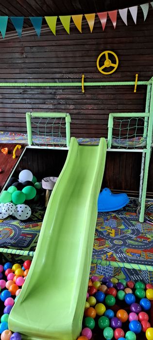 Ansamblu de joaca-  apx 14 mp suprafata întindere