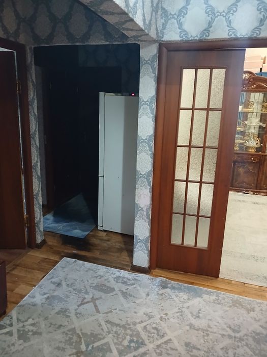 Үш бөлмелі пәтер сатылады