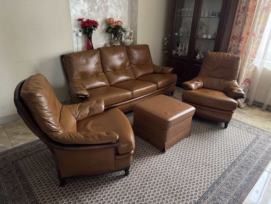 Set canapea si fotolii din piele