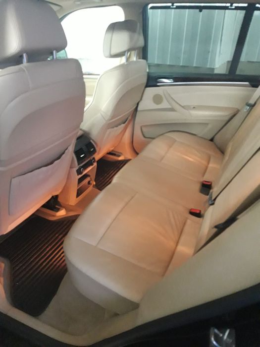 Продам BMW Х5 2010