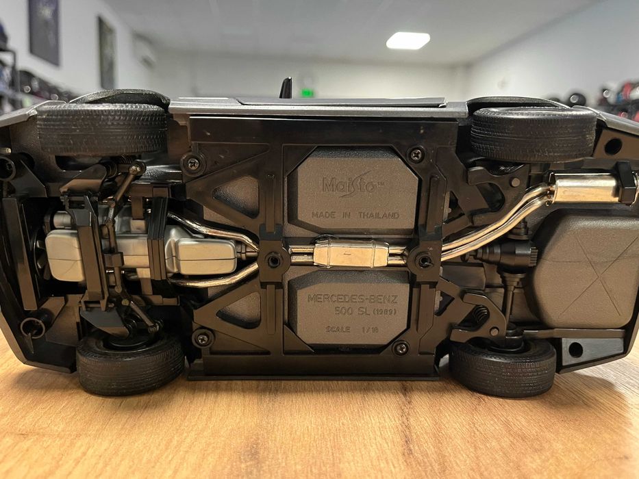 МАISTO колекционерски модел MERCEDES SL500 ROADSTER 1993г. 1:18 мащаб