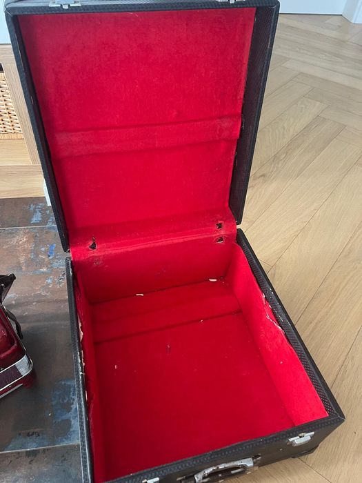 Vând acordeon  in stare buna