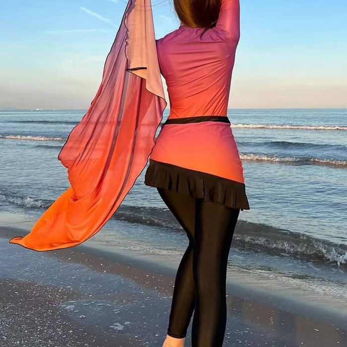 Купальники в ассортименте