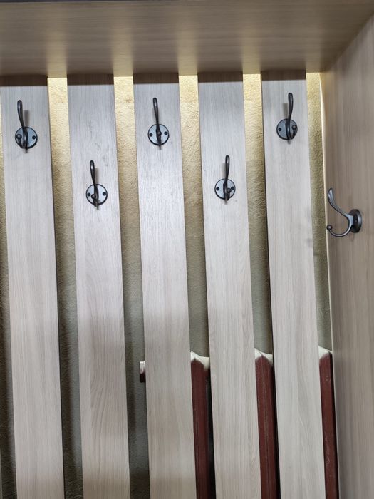 Прихожий шкаф сатылады