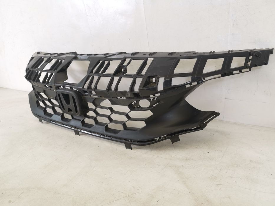 Хонда Цивик / Honda Civic Оригинална предна решетка в добро състояние