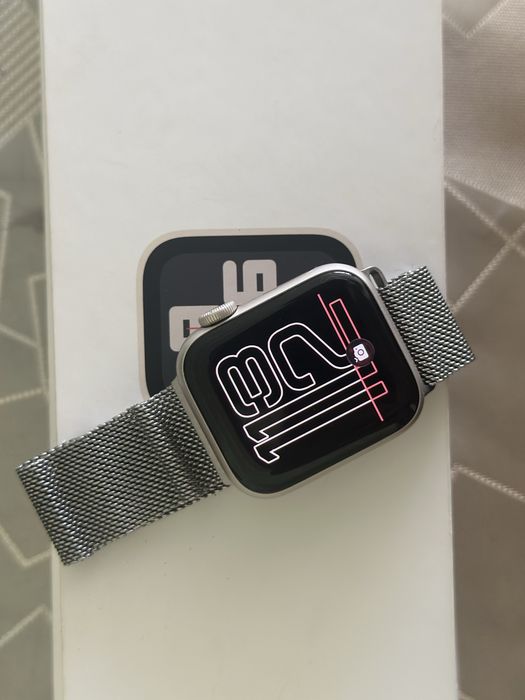 Продам Apple Watch SE 2-го поколения