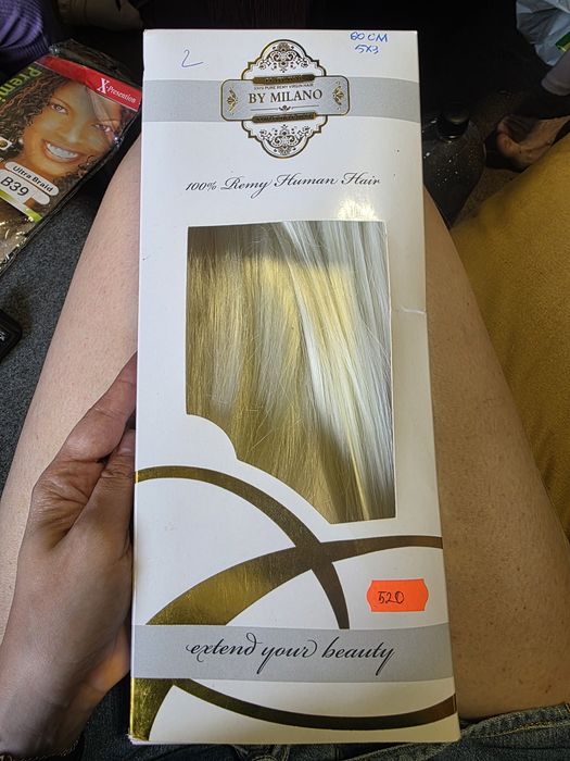 Vând extensii din par natural cu clips.Produs nou