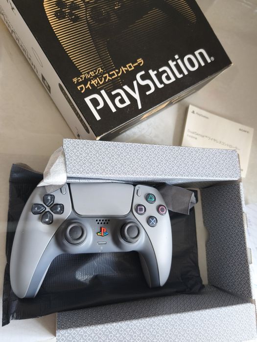 Продам джойстик на Playstation 5